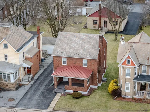 831 Delaware Ave, Palmerton, PA 18071