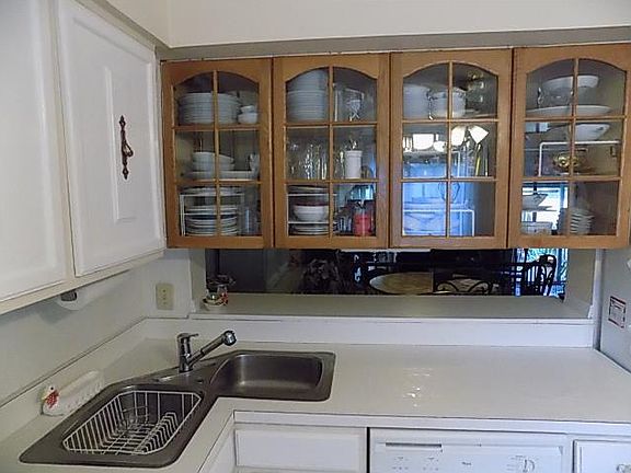 4th image of 1194 Country Ct