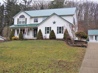 856 Hurricane Creek Rd, Hurricane, WV 25526