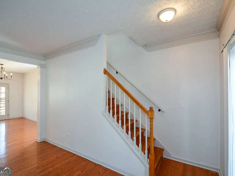 5460 Hampton Ct — Photo 22