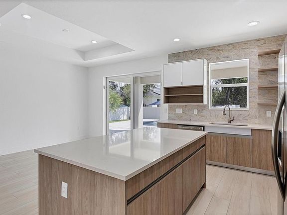 5th image of 3952 S San Mateo Dr