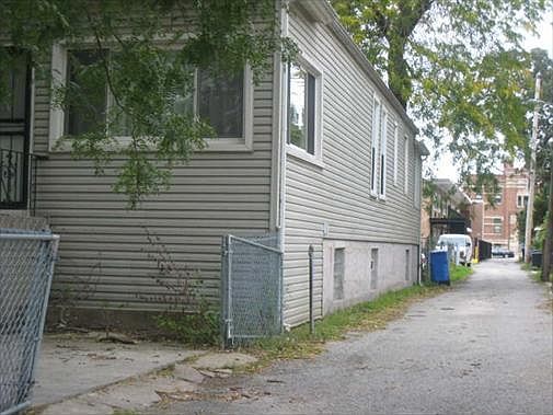 2nd image of 7769 S Exchange Ave
