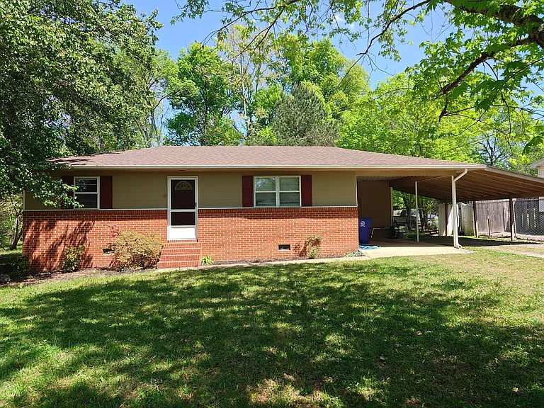 8355 Oak Dr — Photo 1