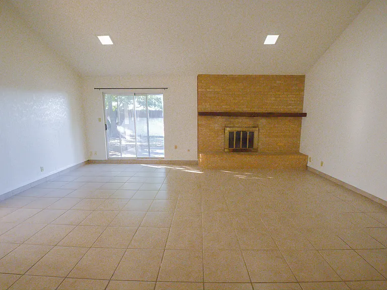 9967 Haywood Ct — Photo 18