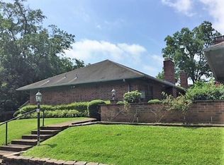 500 E College St APT 1, Athens, TX 75751