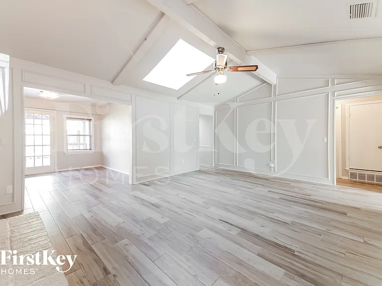 6309 Topaz Way — Photo 4
