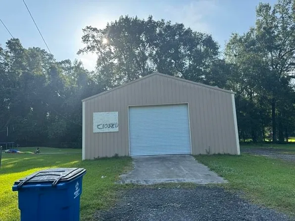 730 Hargraves St, Kountze, TX 77625