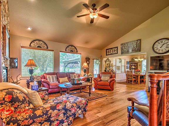 5th image of 1373 Silver Creek Way