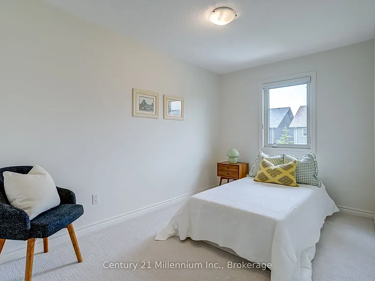 37 Silver Glen Blvd — Photo 27