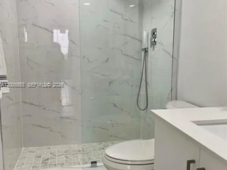 9800 W Bay Harbor Dr #603 — Photo 17