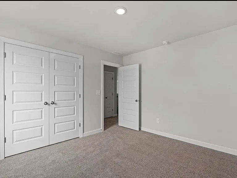 652 Orsman Trl — Photo 40