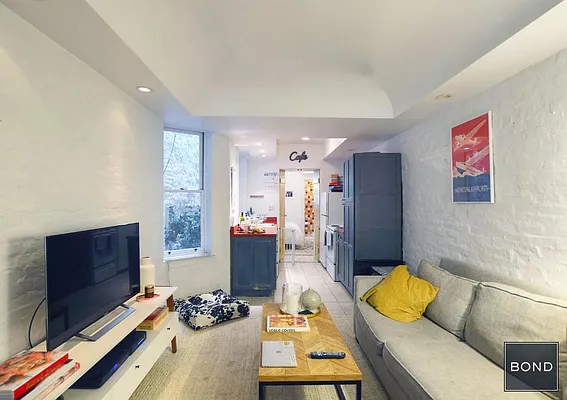 Rented by Bond New York | media 13