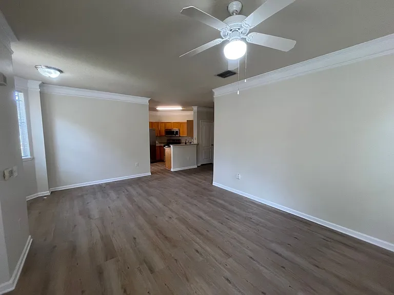 8819 Villa View Cir #107 — Photo 5