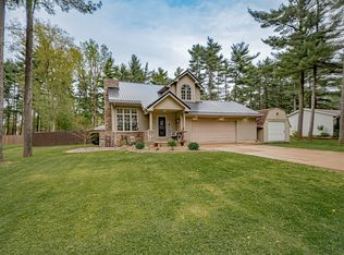 2636 E Pine Dr, Warsaw, IN 46582