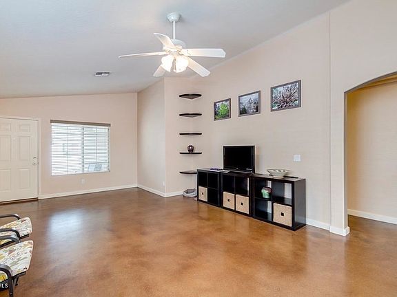 5th image of 10059 E Crescent Ave