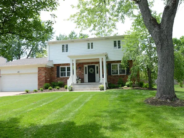 7555 Tiki Dr, Cincinnati, OH 45243