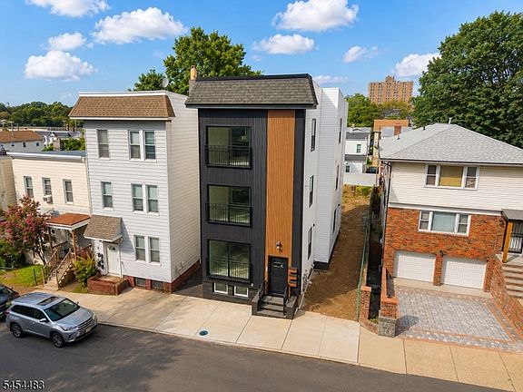 4th image of 28 Grove Ter