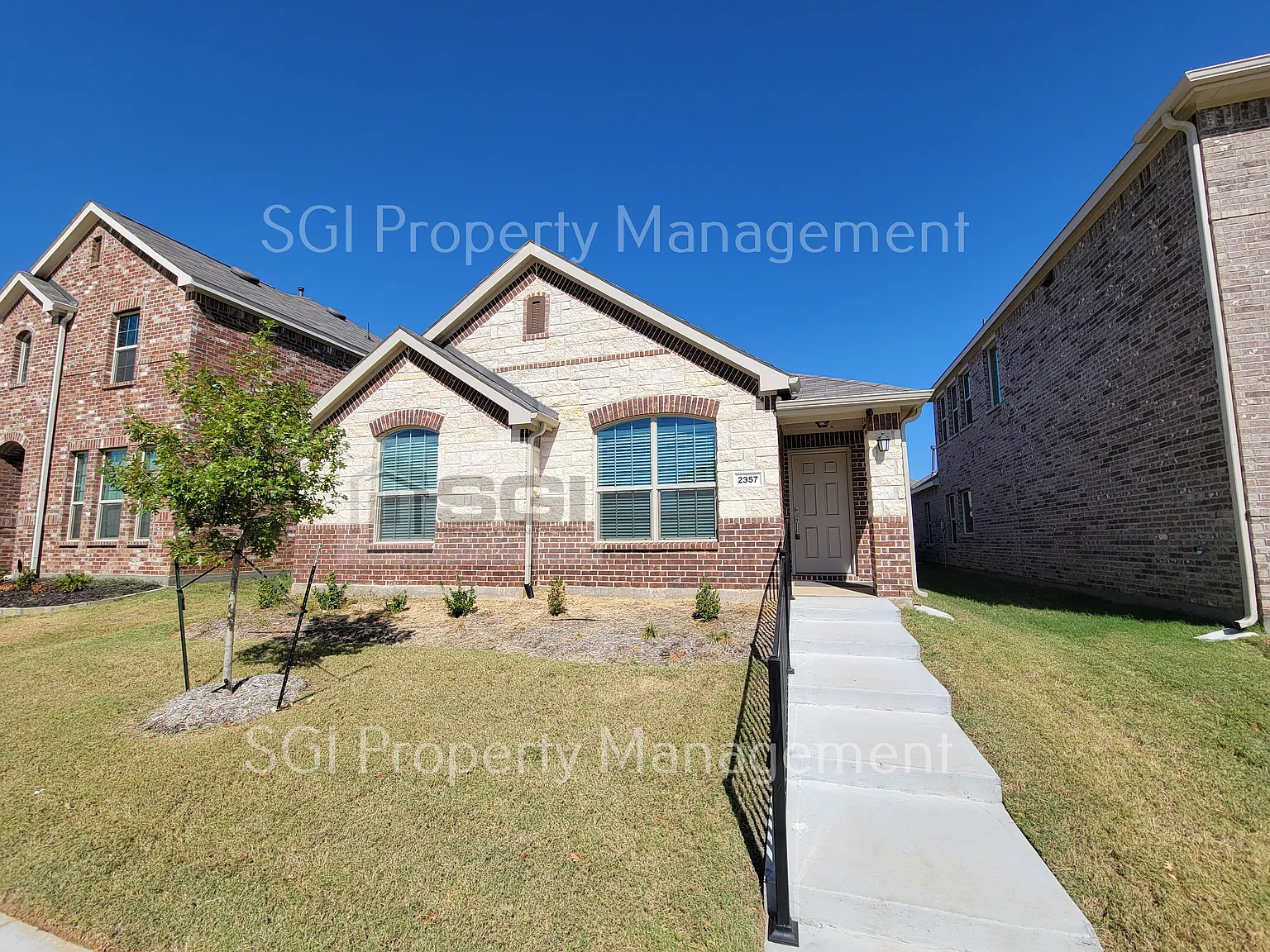 Fabulous 3 bedroom in Hillstone Pointe — Photo 2