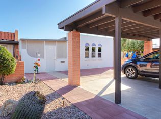 220 W Circulo Del Paladin, Green Valley, AZ 85614
