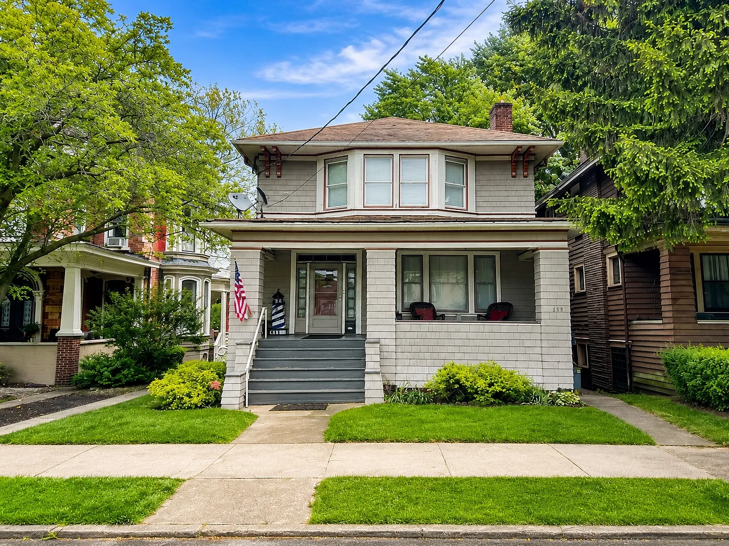 Front St — Photo 1