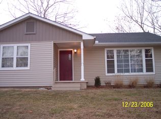 619 SW Crest Dr, Topeka, KS 66606