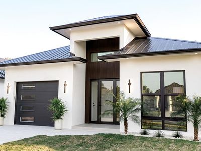 646 105th AVE N, Naples, FL, 34108