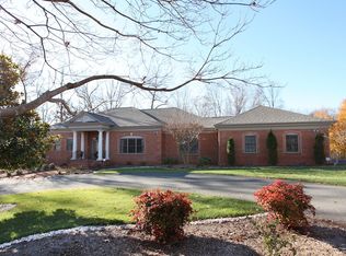 422 New Britain Dr, Lynchburg, VA 24503