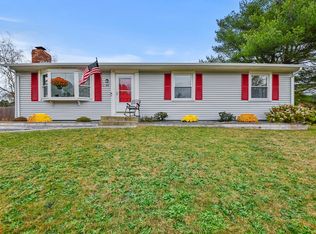 26 Village Dr, Dartmouth, MA 02747