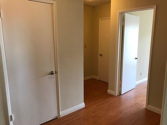 5th image of 426 E Valencia Ave APT I