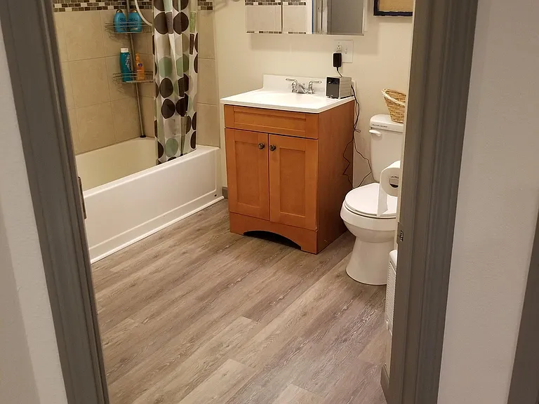 122 W Amherst Ct — Photo 16