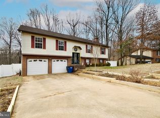 15072 Barkwood Dr, Woodbridge, VA 22193