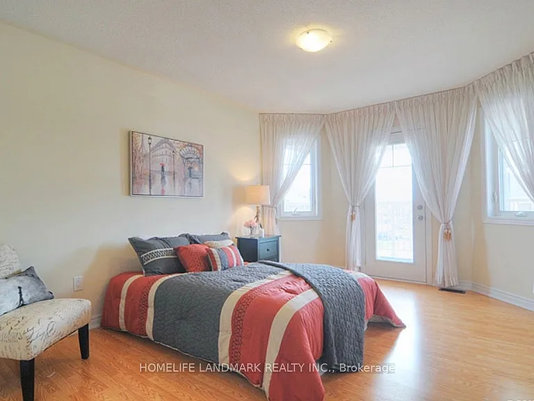 8 Farmhouse Cres — Photo 9
