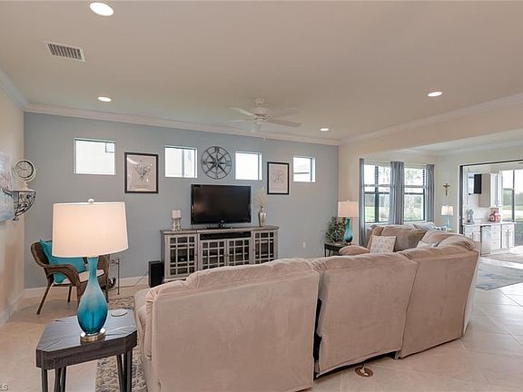 5th image of 4487 Steinbeck Way