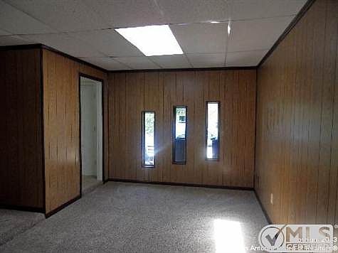 5th image of 107 Covina Ave