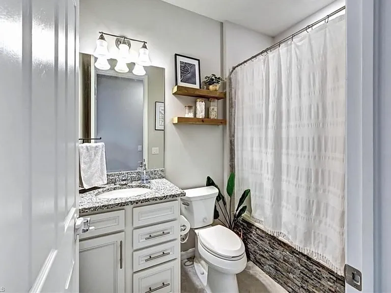 3564 E Hampton Cir #1 — Photo 13