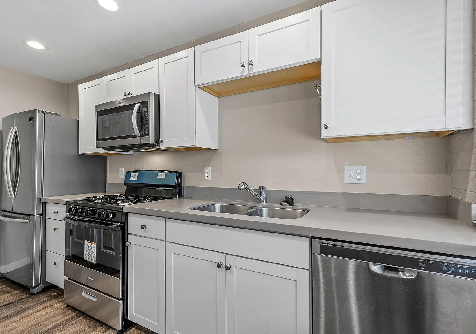 Beautiful Flagstaff Property. Newly Remodeled! — Photo 3