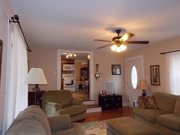 3rd image of 2719 Patrick Ave