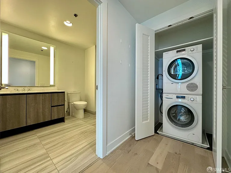 201 Folsom St #15D — Photo 10