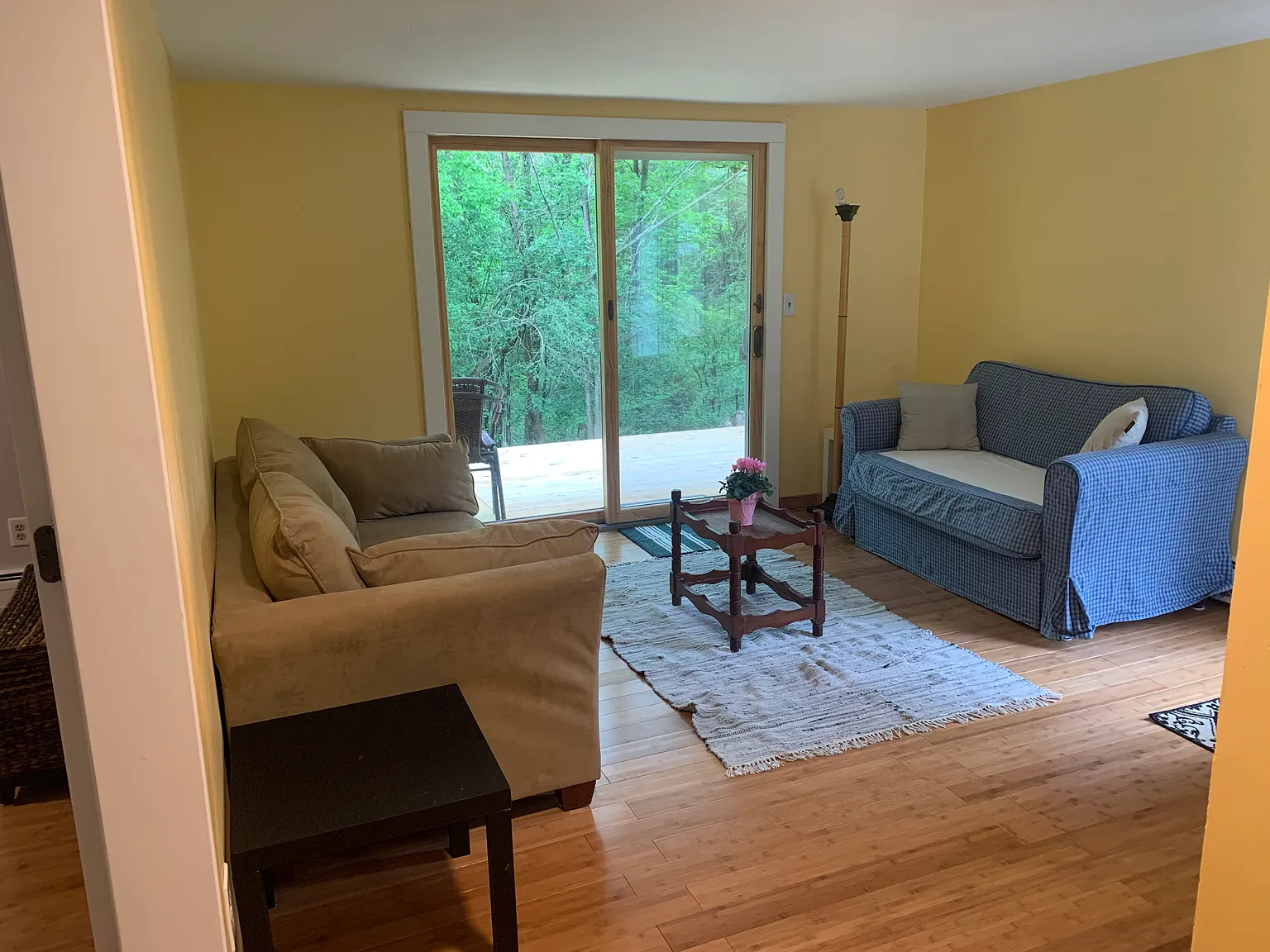 2 bed, 650 sqft, $1,590 — Photo 1
