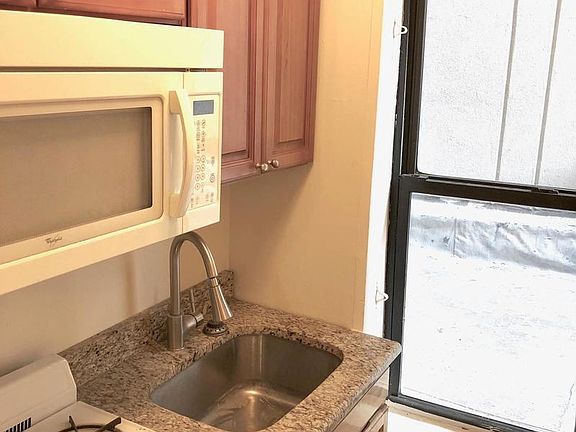 4th image of 242 E 10th St APT 2