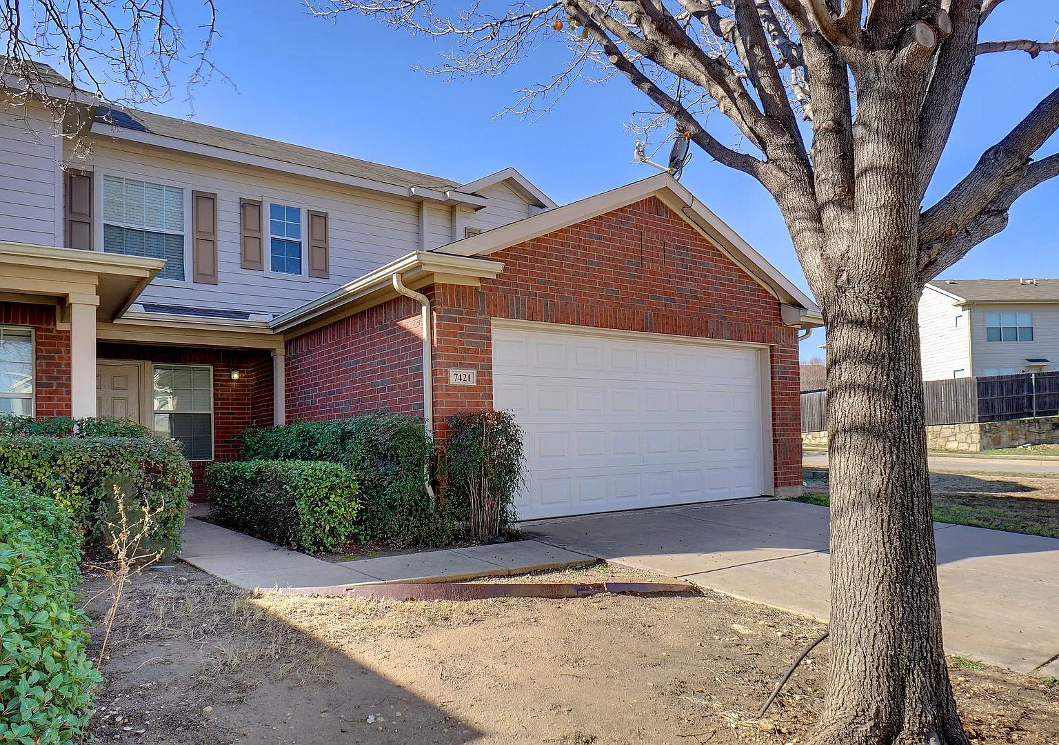 3 Bedroom Duplex — Photo 3