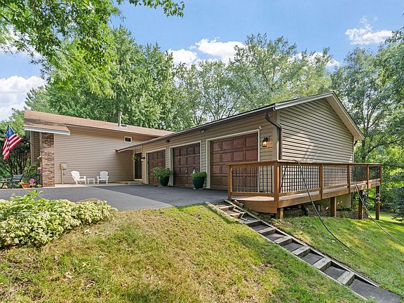 3rd image of 2821 Saddlebrooke Cir