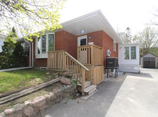 8 A Springbrook Dr #2, Peterborough, ON K9J 1L1