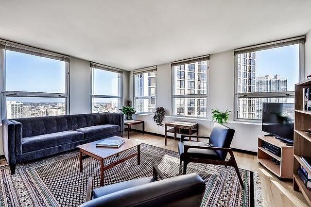 1st image of 2626 N Lakeview Ave APT 2112