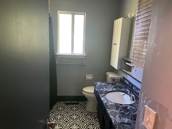 5th image of 1348 E 84th St