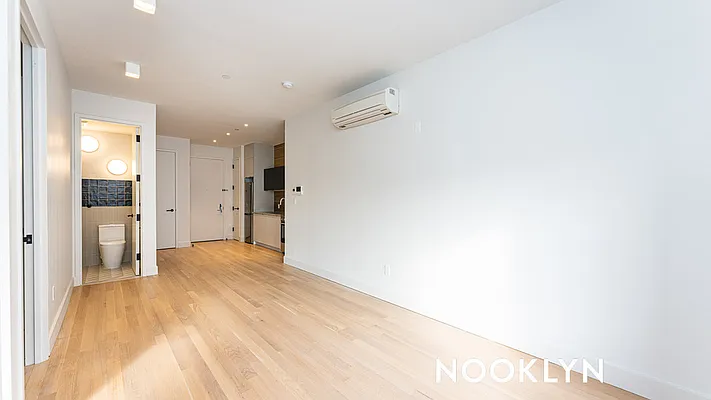 Rented by Nooklyn NYC LLC | media 16