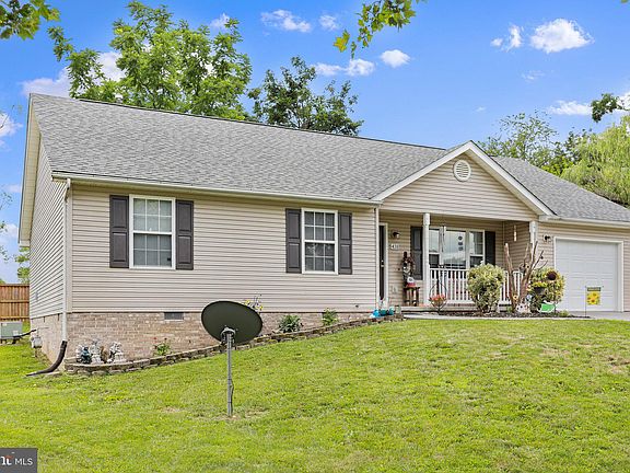 5th image of 431 Crescent Dr