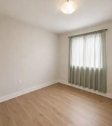 4th image of 236 Codrington St #1A
