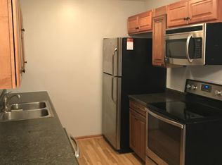 9143 Olson Memorial Hwy APT 104, Golden Valley, MN 55427