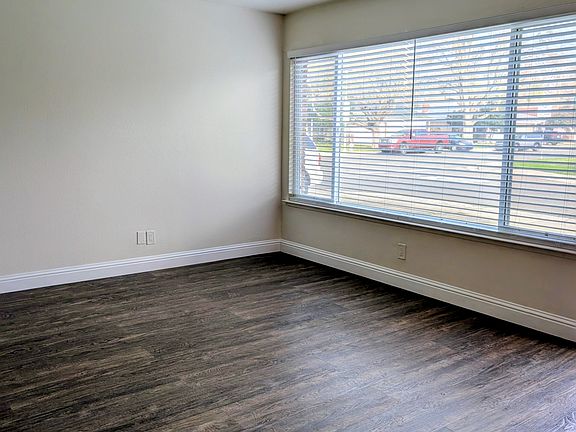 Living room 2/3